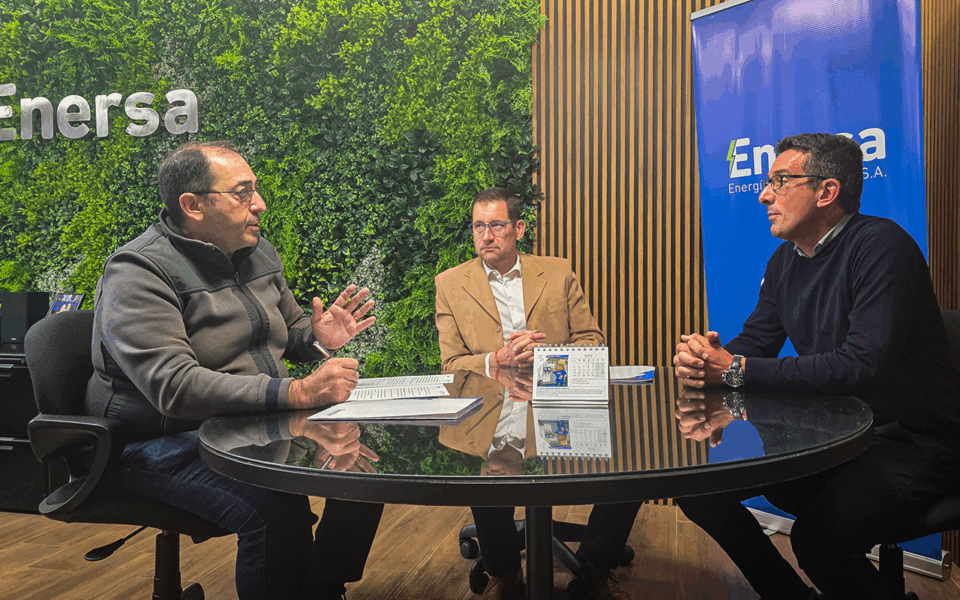 Enersa y el IAPSER firmaron un convenio para potenciar la innovación tecnológica en Entre Ríos Enersa y el IAPSER firmaron un convenio para potenciar la innovación tecnológica en Entre Ríos