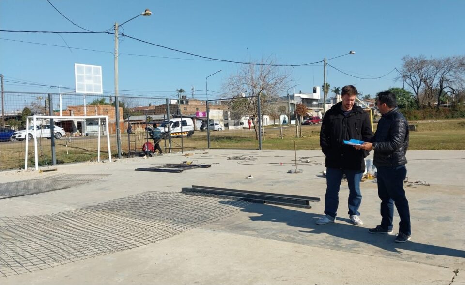 Avanza de obra del Playón Deportivo del Barrio General Lamadrid