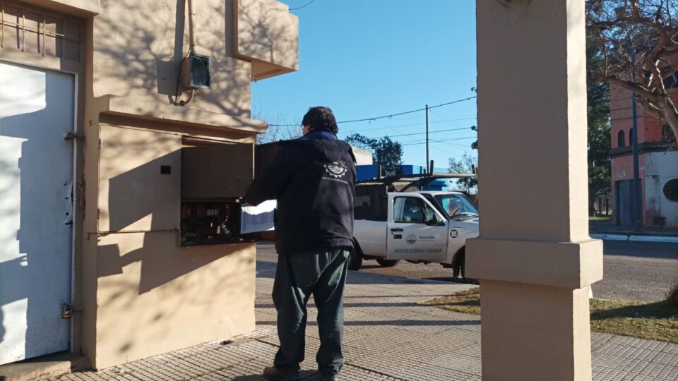 Tras la baja del nivel del río, el municipio encara trabajos para normalizar servicios Tras la baja del nivel del río, el municipio encara trabajos para normalizar servicios