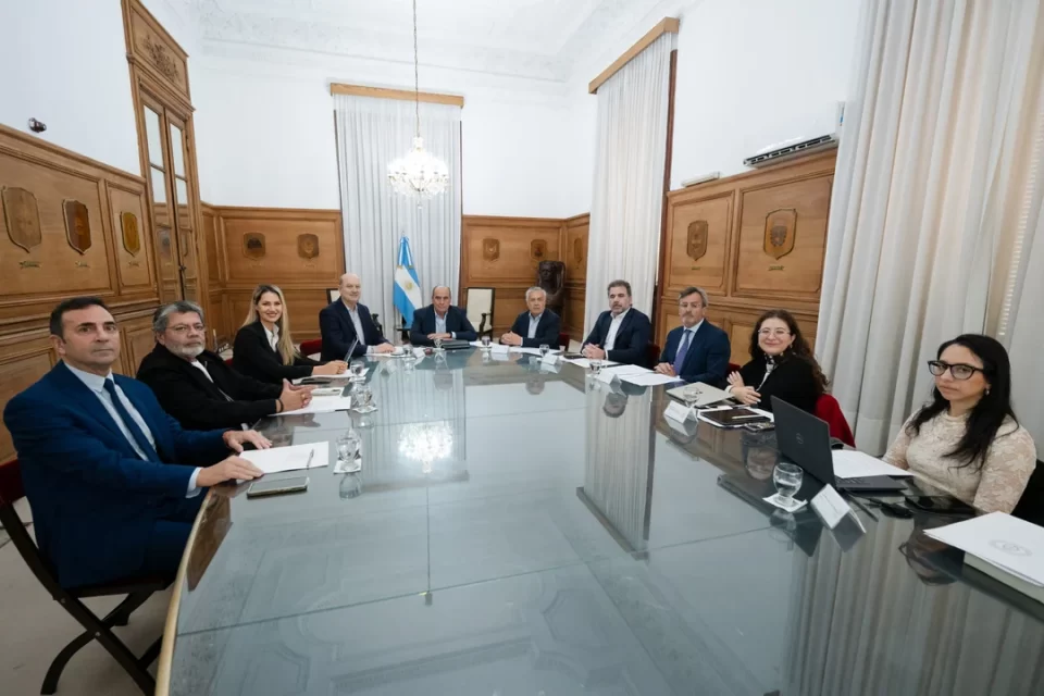 El Consejo de Mayo se reúne para debatir la reforma laboral