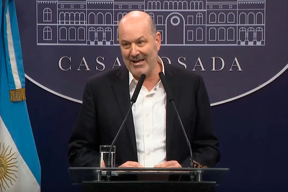 El Gobierno avanza con la «modernización laboral»: cambios en indemnizaciones, registración y plataformas digitales