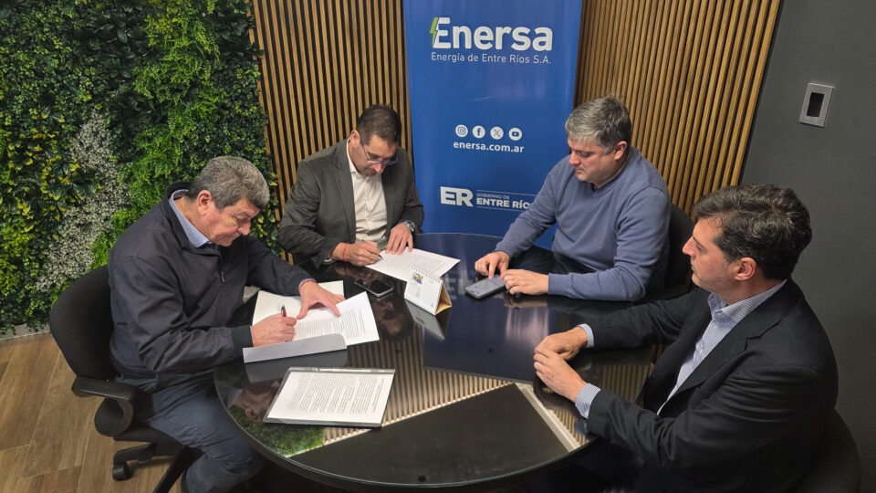 Enersa y el IAPV firmaron un convenio para fortalecer la gestión de viviendas sociales