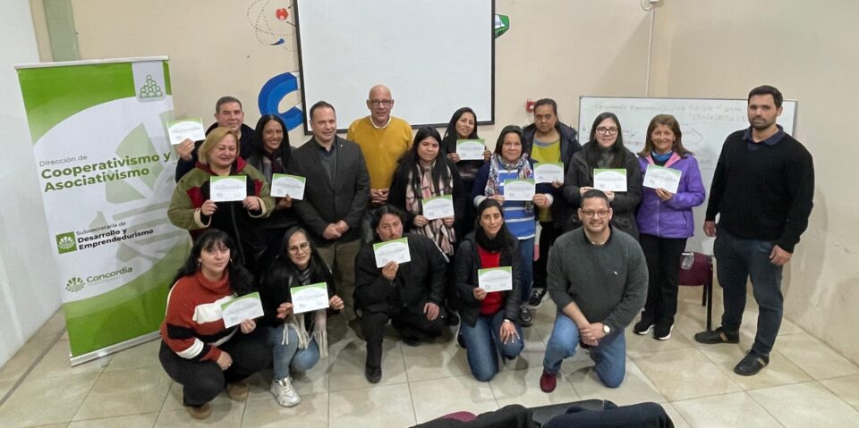 Dictaron taller de capacitación en packaging