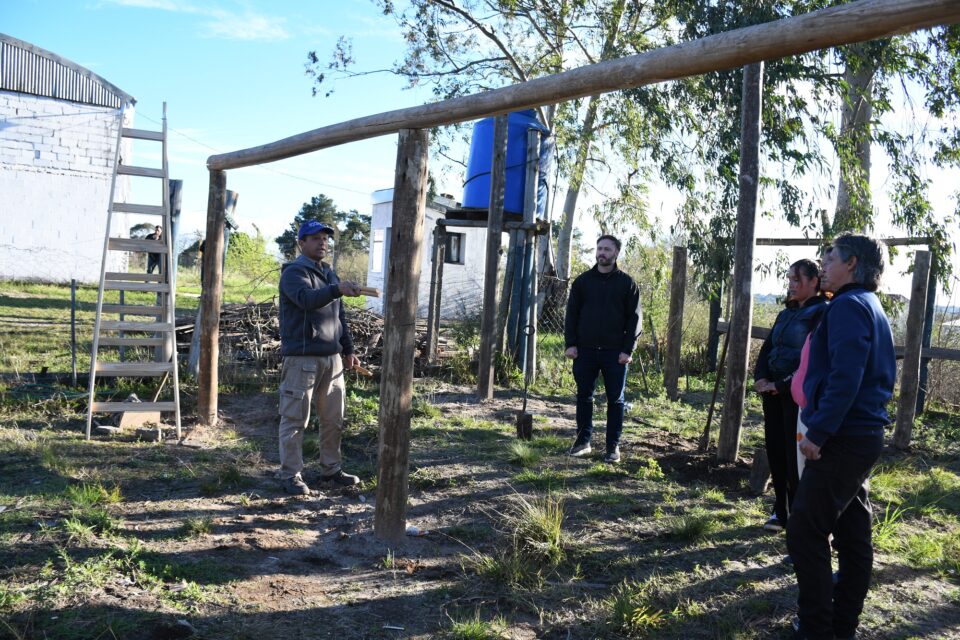 Concordia: Dictan un curso de construcción de invernaderos