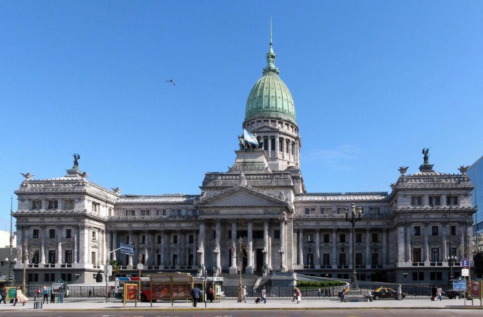 La Libertad Avanza se consolida en Diputados y avanza en el Senado La Libertad Avanza se consolida en Diputados y avanza en el Senado