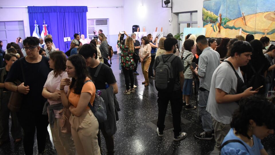 La Casa de la Cultura Estrena Escenario: Nace la Sala de las Artes “Horacio Malvicino” e Inicia el Ciclo CLAC
