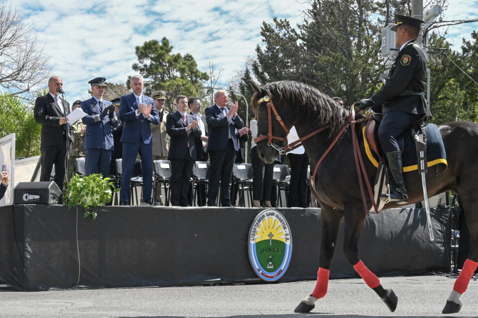 Gustavo Hein participó del acto y desfile por el 127° aniversario de Libertador San Martín