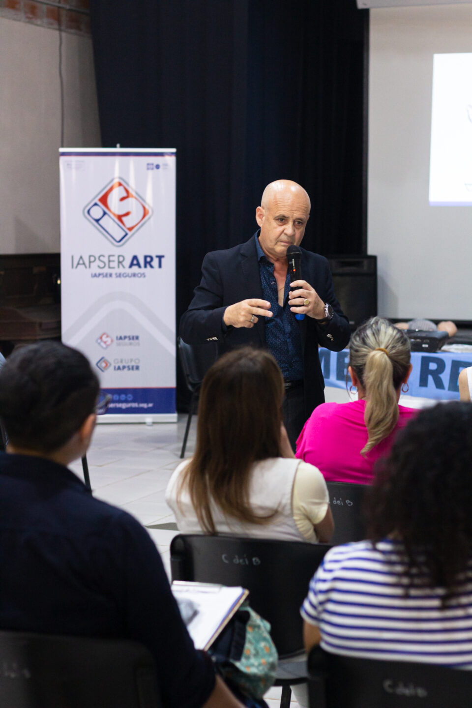 IAPSER y AMET capacitan a docentes todo Entre Ríos en técnicas de primeros auxilios, cuidado de la voz y prevención de riesgos laborales