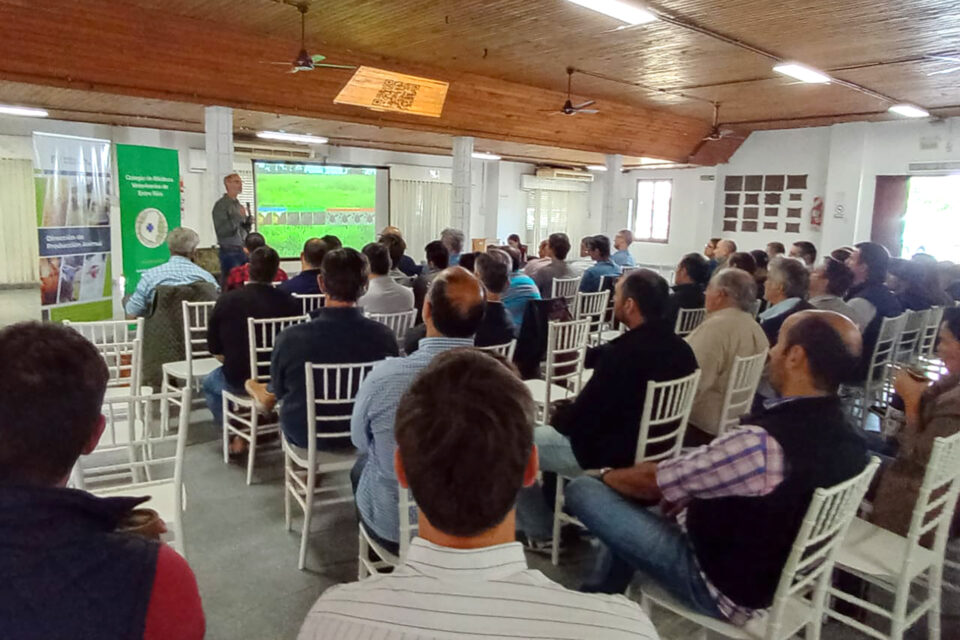 El gobierno trabaja junto a ganaderos y técnicos en la lucha contra diversas enfermedades bovinas