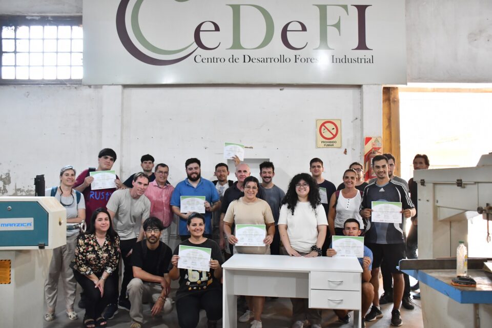 Con Éxito Finalizó el Curso de Armado de Muebles: Fortalecimiento Productivo y Solidaridad en Concordia