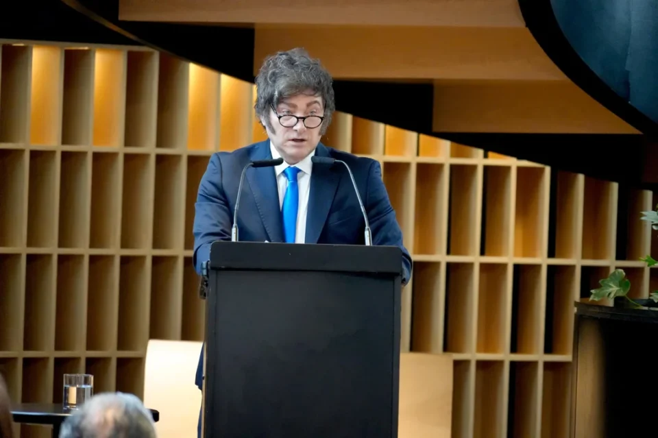 Milei: “Abrochensé los cinturones porque va a haber mas reformas”