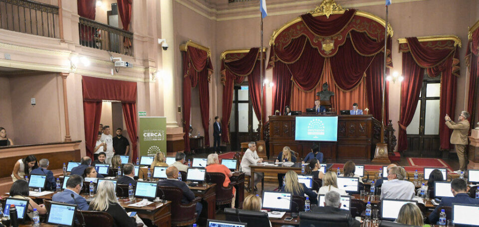 Diputados aprobó el nombre ‘Gobernador Uranga’ para una escuela de la provincia