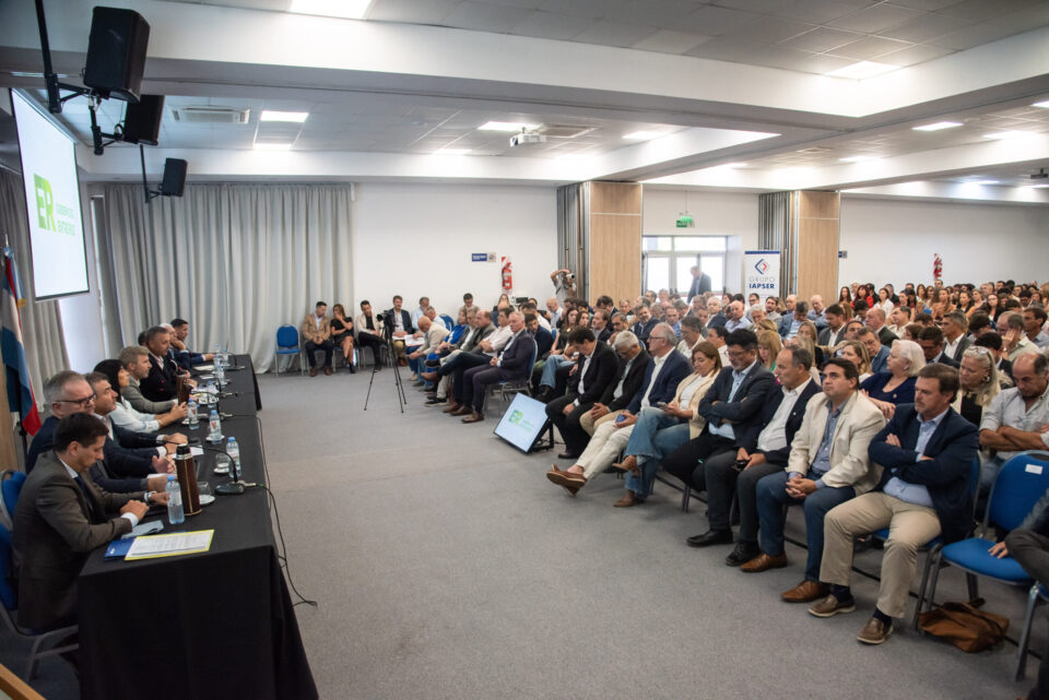 Frigerio encabezó una reunión de gabinete ampliado para evaluar avances y definir prioridades