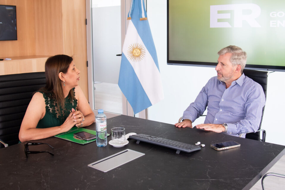 Frigerio dialogó con la intendenta de Ubajay sobre obras, proyectos y necesidades de la localidad