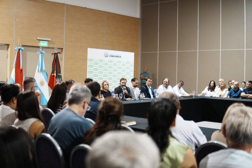 Azcué lanzó el «Plan Bicentenario»: Concordia destinará el 20% de su presupuesto a obras propias