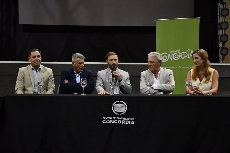 Salto Grande apuesta al turismo inclusivo: Entre Ríos entregó sillas de ruedas pediátricas a 11 municipios