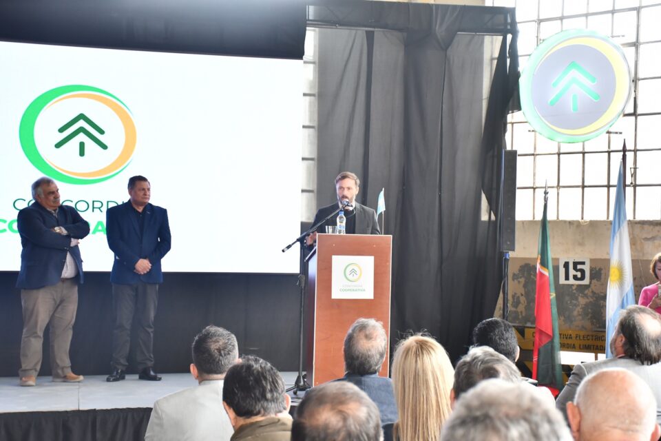 Concordia a la vanguardia energética: Inauguran sistema de generación solar y anuncian nuevos servicios