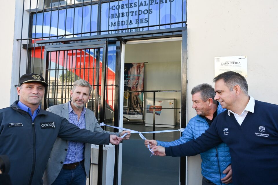 Frigerio en Gualeguaychú: Inauguró una carnicería de ovinos en la Granja El Potrero y anunció el retiro de autos judicializados de las rutas