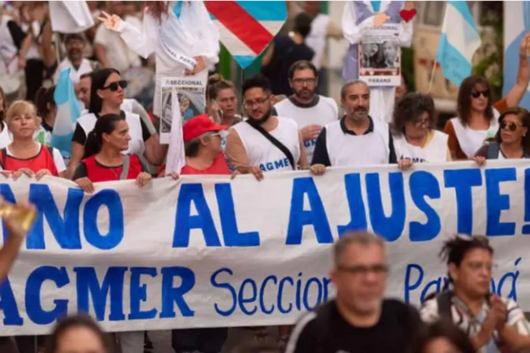 Docentes de Entre Ríos salen a las rutas: AGMER se movilizará hoy en toda la provincia