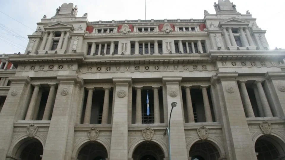 La justicia como espectáculo: Confesiones y agendas diseñadas