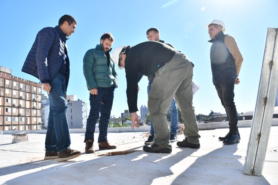 Azcué supervisó las obras de revitalización en la Estación Central