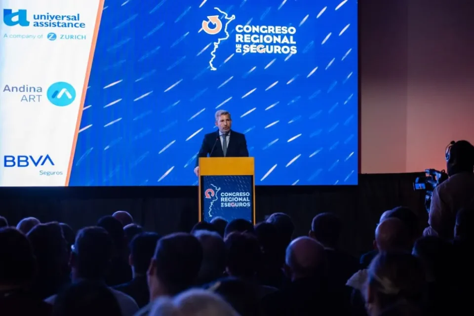 Frigerio inauguró el Congreso Regional de Seguros y destacó la apertura del Iapser al sector privado