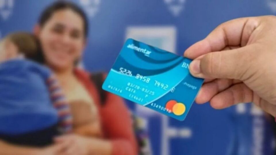 El Gobierno oficializó un aumento del 38% en la Tarjeta Alimentar