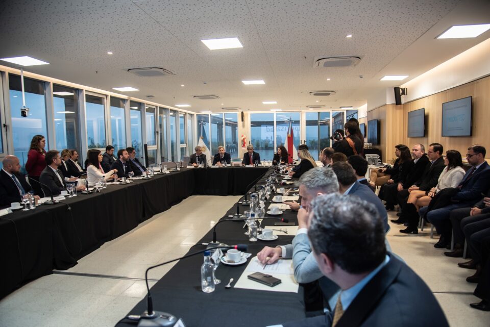 Cumbre clave en Paraná: Ministros de Economía provinciales destacaron el encuentro federal y la presencia de Luis Caputo